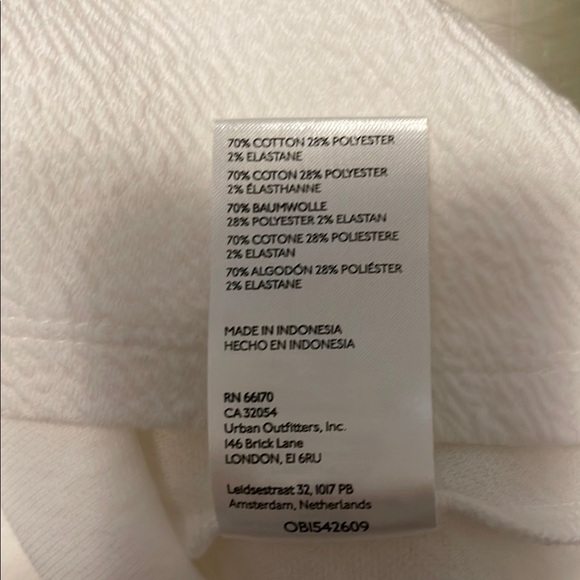 White Sleeveless Mock Neck Top - Picture 5 of 5